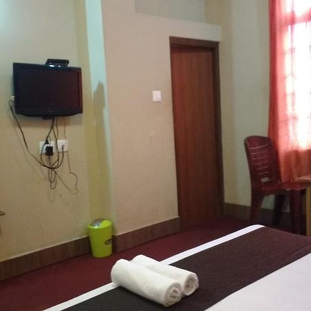 Hotel Pradhan Residency Гангток Экстерьер фото