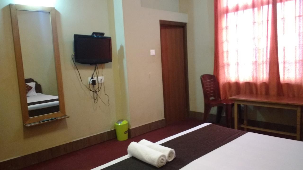 Hotel Pradhan Residency Гангток Экстерьер фото